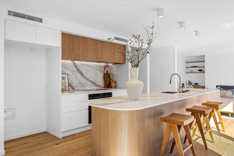 Photo of property in 2/17 Hewitts Road, Merivale, Christchurch, 8014