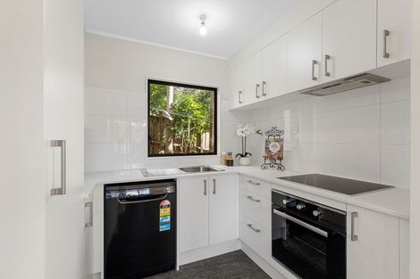 Photo of property in 3/24 Eastglen Road, Glen Eden, Auckland, 0602