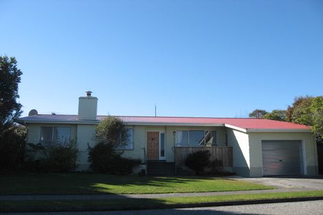 Photo of property in 32 Whitcombe Terrace, Hokitika, 7810