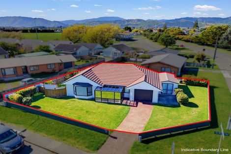 Photo of property in 10 Te Kupe Road, Paraparaumu Beach, Paraparaumu, 5032