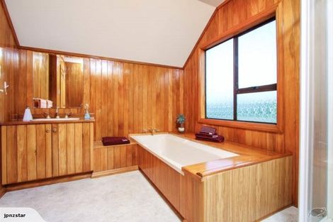 Photo of property in 2 Clearwater Cove, West Harbour, Auckland, 0618