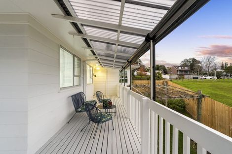 Photo of property in 92 Gallony Avenue, Massey, Auckland, 0614