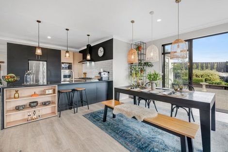 Photo of property in 57 Roberta Crescent, Orewa, 0931