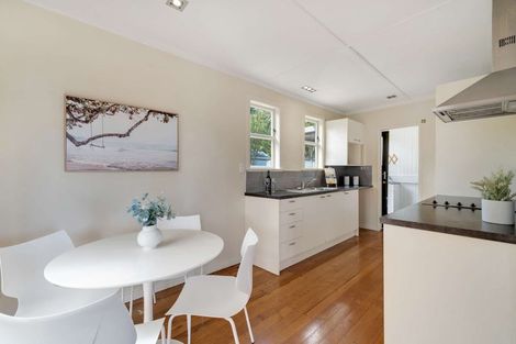 Photo of property in 17 Blacklock Avenue, Henderson, Auckland, 0612