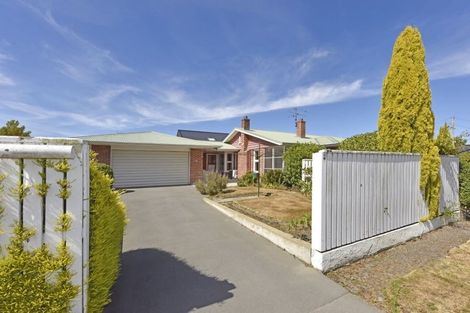 Photo of property in 3 Verran Place, Fendalton, Christchurch, 8052