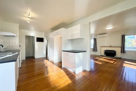 Photo of property in 11 Surrey Street, Manurewa, Auckland, 2102