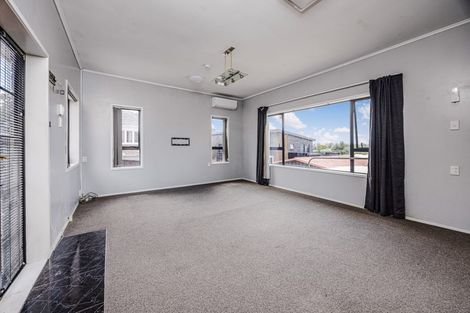 Photo of property in 52 Hillcrest Road, Papatoetoe, Auckland, 2025