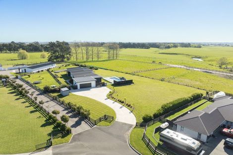 Photo of property in 26 Tula Lane, Kelvin Grove, Palmerston North, 4470