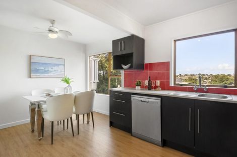 Photo of property in 2/55 Monarch Avenue, Hillcrest, Auckland, 0627