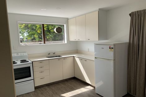 Photo of property in 2/32 Prestons Road, Redwood, Christchurch, 8051