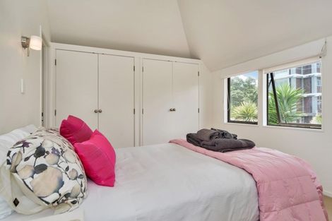 Photo of property in 7b Atkin Avenue, Mission Bay, Auckland, 1071