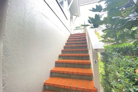 Photo of property in 6 Stowe Hill, Thorndon, Wellington, 6011