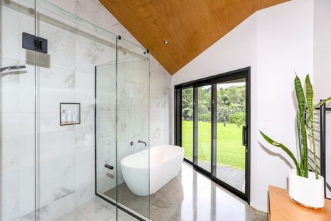 Photo of property in 23c Arden Place, Oakura, 4314