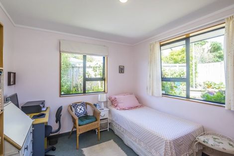 Photo of property in 142 Langdale Avenue, Paraparaumu, 5032