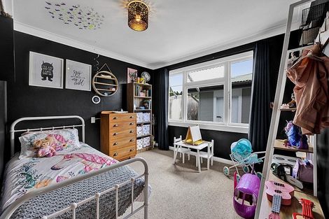 Photo of property in 6 Hurworth Road, Hurworth, New Plymouth, 4371