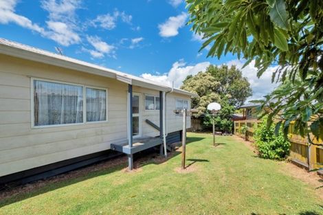 Photo of property in 6 Anglers Way, Wattle Downs, Auckland, 2102
