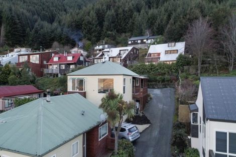 Photo of property in 15b Wye Place, Fernhill, Queenstown, 9300