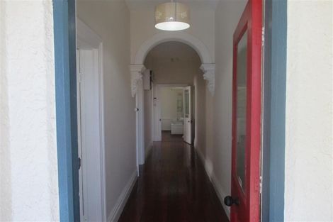 Photo of property in 10 Defoe Place, Waltham, Christchurch, 8023