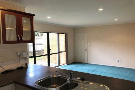 Photo of property in 19 Shankill Place, East Tamaki, Auckland, 2013