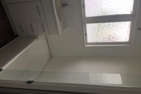 Photo of property in 9 Shale Avenue, Massey, Auckland, 0614