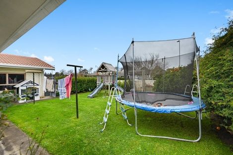 Photo of property in 50 Chedworth Avenue, Chedworth, Hamilton, 3210