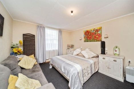 Photo of property in 13 Collins Street, Hawera, 4610