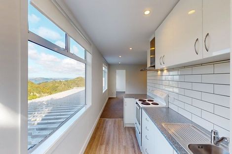 Photo of property in 2/25 Kitchener Terrace, Johnsonville, Wellington, 6037