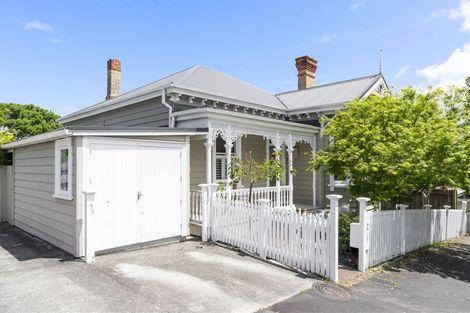 Photo of property in 39 Ewen Alison Avenue, Devonport, Auckland, 0624