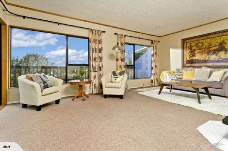 Photo of property in 1/2a Sunnynook Road, Sunnynook, Auckland, 0620