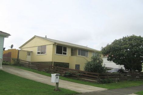 Photo of property in 36 Beauzami Crescent, Ascot Park, Porirua, 5024