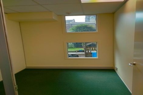 Photo of property in 8a Madeira Lane, Grafton, Auckland, 1023