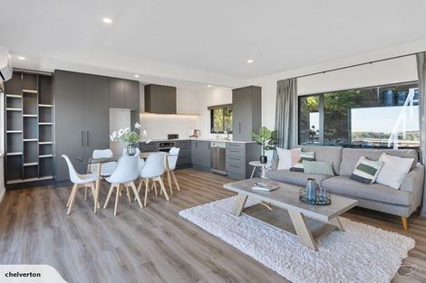 Photo of property in 126 Dyers Pass Road, Cashmere, Christchurch, 8022