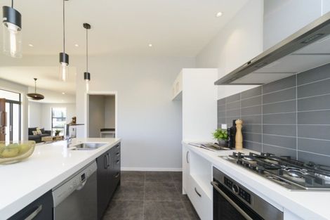 Photo of property in 3 Vaucluse Heights, Fitzherbert, Palmerston North, 4410