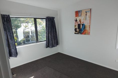 Photo of property in 20 De Val Drive, Titirangi, Auckland, 0604