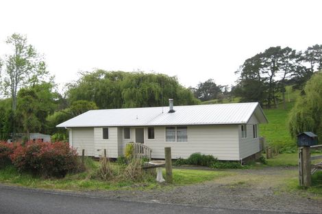 Photo of property in 169 Awa Road, Kumeu, 0891
