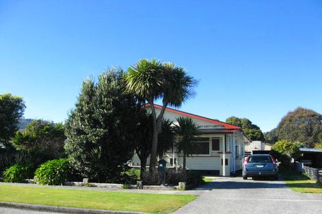 Photo of property in 13 Byron Street, Greymouth, 7805