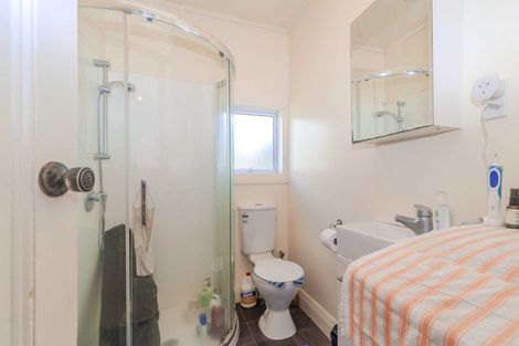 Photo of property in 10 Porritt Avenue, Mount Victoria, Wellington, 6011