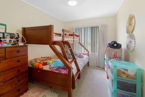 Photo of property in 19 Earnslaw Crescent, Bryndwr, Christchurch, 8053