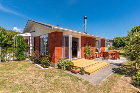 Photo of property in 46 Sylvan Avenue, Waikanae, 5036