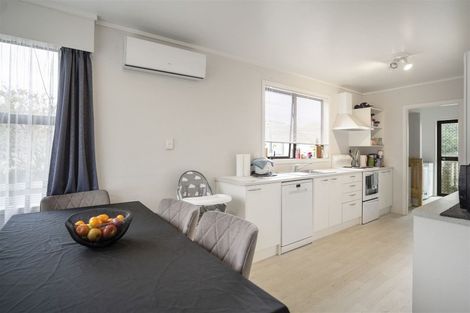 Photo of property in 53 Universal Drive, Henderson, Auckland, 0610