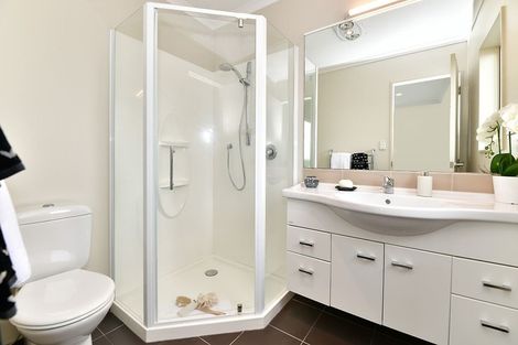 Photo of property in 10a Melia Place, Stanmore Bay, Whangaparaoa, 0932