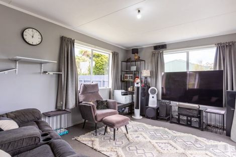 Photo of property in 90 Fergusson Street, Woodville, 4920