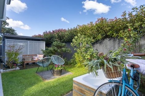 Photo of property in 35 Waione Avenue, Athenree, Waihi Beach, 3177