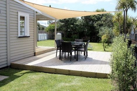 Photo of property in 27 Oxford Street, Fairfield, Hamilton, 3214