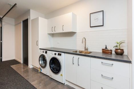 Photo of property in 10 Beechwood Road, Feilding, 4779