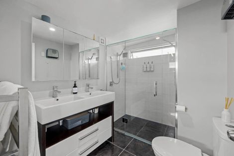 Photo of property in 2 Binnie Street, Paihia, 0200