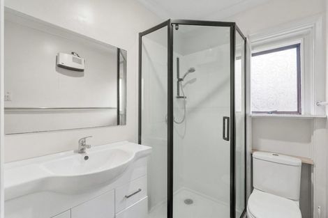 Photo of property in 33 Acacia Avenue, Upper Riccarton, Christchurch, 8041