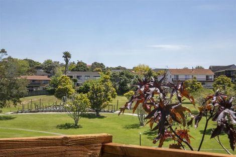 Photo of property in 1/69 Glencoe Road, Browns Bay, Auckland, 0630