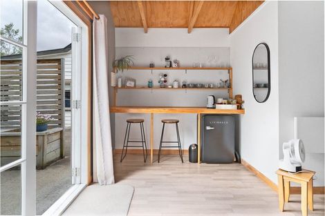 Photo of property in 3 Cologne Street, Martinborough, 5711