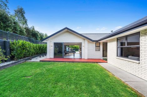 Photo of property in 99 Stoneridge Terrace, Whitford, Manurewa, 2576